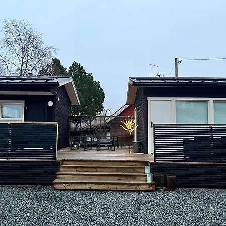 Sauna, Tupa Ja Poreallas Joen Varrella Chalet